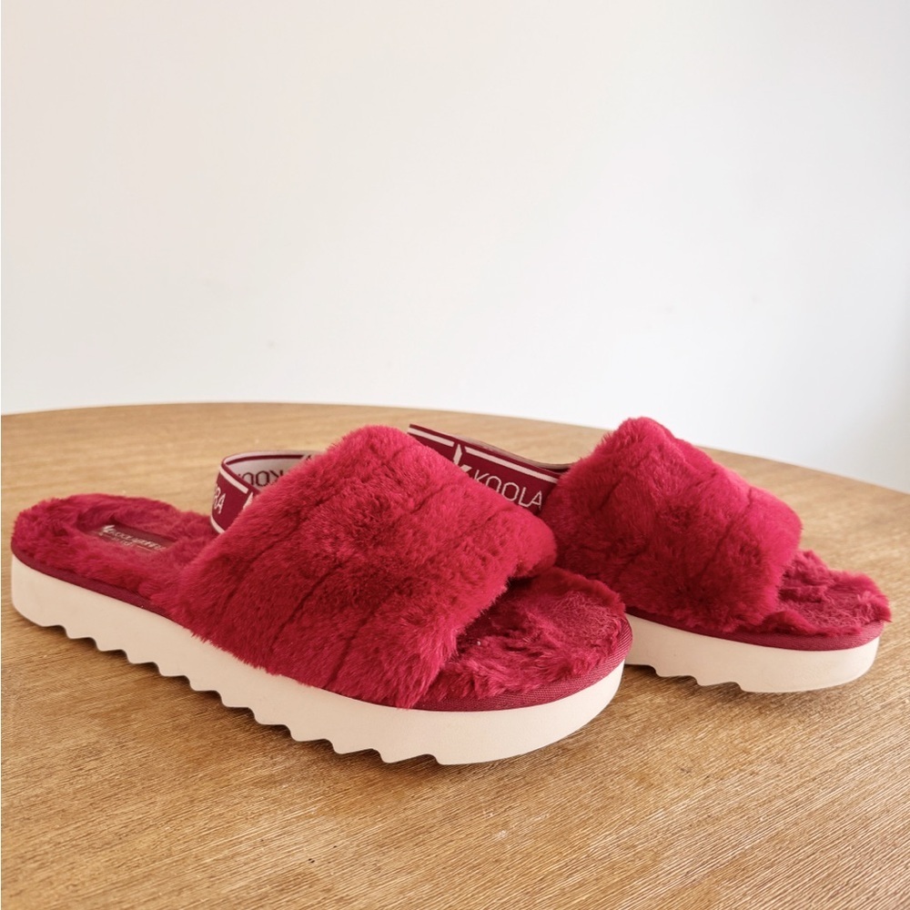 Koolaburra Women's Red Plush Slide Sandals women’s 10